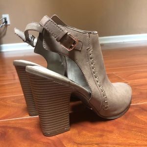 Heeled booties